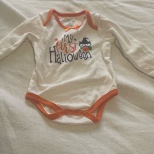 4/$10 Baby essentials 1st Halloween onesie 6 months